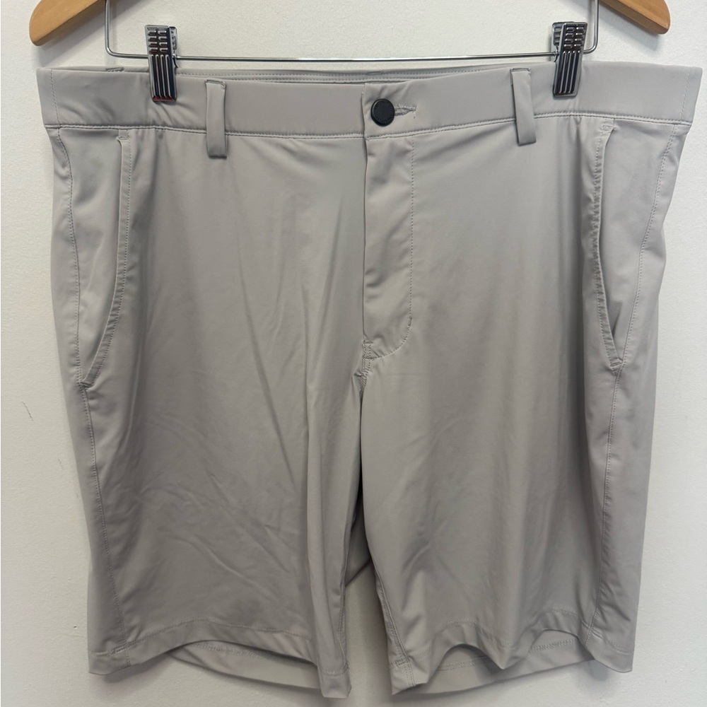 NFINITY Men's Light Gray Flat Front Shorts